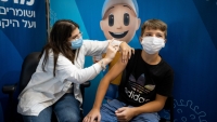 Israel tiêm vắc xin tăng cường COVID-19 cho lứa tuổi từ 12 trở lên