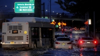 Lũ lụt lịch sử nhấn chìm New York, ít nhất 9 người thiệt mạng