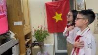 Hình ảnh ấn tượng về lễ khai giảng trực tuyến của học sinh Hà Nội