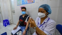 Được yêu cầu hoàn thành tiêm mũi 1 vắc xin Covid-19 trước 15/9, Hà Nội vẫn chưa nhận đủ vắc xin