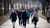 Hàn Quốc lên kế hoạch ‘sống chung’ với COVID-19 sau tháng 10