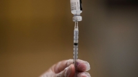 Mỹ có thể cho phép tiêm vắc xin COVID-19 của Pfizer cho trẻ em từ 5-11 tuổi vào tháng 10