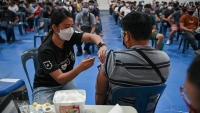 Số ca mắc COVID-19 tại Philippines bất ngờ tăng cao