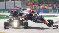 Lewis Hamilton thoát chết trong vụ tai nạn kinh hoàng ở chặng Italian GP
