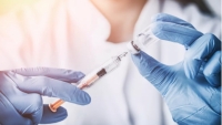 Tác dụng phụ siêu hiếm gặp ở người tiêm vắc xin AstraZeneca