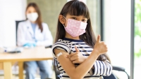 Trung Quốc đã tiêm vắc xin COVID-19 đủ 2 mũi cho 91% học sinh từ 12-17 tuổi