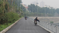 Đề xuất tạm dừng khai thác đường đi bộ ven sông Tô Lịch