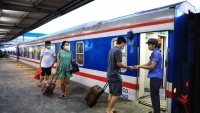 Đường sắt chạy hàng ngày đôi tàu khách Hà Nội - Lào Cai