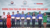 Báo Khánh Hòa thực hiện chương trình “Đồng hành cùng ngư dân”