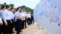 Nghiên cứu, kết nối đồng bộ tuyến đường Đông - Tây của Ninh Bình với các trục giao thông quan trọng