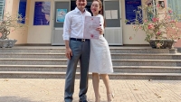 Chi Bảo kết hôn lần 3 với bạn gái kém 16 tuổi