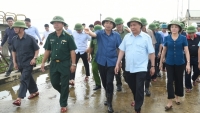Thủ tướng thị sát, chỉ đạo phòng chống lũ lụt tại tỉnh Ninh Bình 