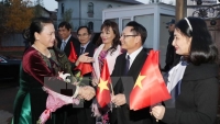 Chủ tịch Quốc hội Nguyễn Thị Kim Ngân thăm ĐSQ Việt Nam tại Kazakhstan