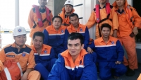 Nghệ An: Chìm tàu chở than, 12 thuyền viên được cứu sống
