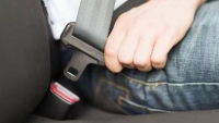 Từ 1/1/2018, người ngồi ghế sau ôtô không thắt dây an toàn bị phạt tiền