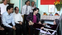 Chủ tịch Quốc hội thăm, tặng quà và chúc Tết tại Tiền Giang