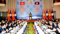 Thủ tướng Nguyễn Xuân Phúc và Thủ tướng Thoonglun Sisulith đồng chủ trì kỳ họp Ủy ban liên Chính phủ