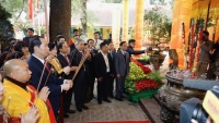 Chủ tịch nước Trần Đại Quang dâng hương tưởng nhớ các bậc tiền nhân