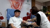 Hàng nghìn thầy thuốc hiến máu cứu người bệnh