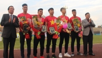 Cầu thủ U.23 Việt Nam làm sôi động sân vận động Tự Do (TP. Huế)