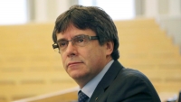 Cựu thủ hiến Catalan Puigdemont bị tạm giữ tại Đức 