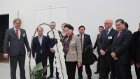 Chủ tịch Quốc hội thăm Trung tâm Nông nghiệp công nghệ cao tại Hà Lan