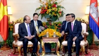 Thủ tướng Nguyễn Xuân Phúc gặp Thủ tướng Campuchia, Thủ tướng Lào bên lề Hội nghị MRC