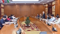 Bộ Chính trị cho ý kiến về các đề án trình Hội nghị Trung ương 7 khoá XII
