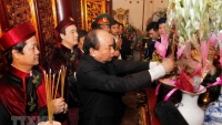 Lễ hội Đền Hùng 2018: Thủ tướng dâng hương tưởng nhớ các vua Hùng