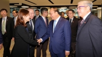 Thủ tướng đối thoại với các tập đoàn hàng đầu Singapore