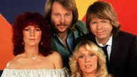 Sau hơn 35 năm tan rã, ABBA tái xuất phòng thu