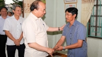 Thủ tướng kiểm tra việc khắc phục sự cố môi trường biển tại Thừa Thiên- Huế, Quảng Trị