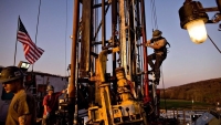 Giảm bớt căng thẳng, Trung Quốc “rộng cửa” cho dầu thô và ngũ cốc của Mỹ