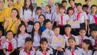 Nam A Bank “Nâng bước đến trường – Thắp sáng tương lai” cho học sinh, sinh viên dân tộc thiểu số tại Đồng Nai