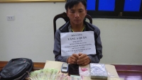 Bắt đối tượng vận chuyển 1 bánh heroin và 30 viên ma túy tổng hợp từ Lào vào Việt Nam