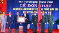 Ban Tuyên huấn Khu ủy Khu 5 đón nhận danh hiệu Anh hùng