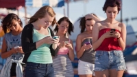 Sử dụng smartphone nhiều, trẻ sẽ bị những bệnh gì?