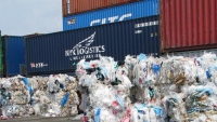 Giải pháp nào cho hàng nghìn container phế liệu vô thừa nhận?