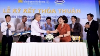 Vinamilk sẽ cung cấp sữa trên chuyến bay của Vietnam Airlines