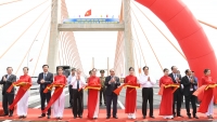 Thủ tướng Nguyễn Xuân Phúc phát lệnh thông xe tuyến đường cao tốc Hạ Long - Hải Phòng