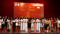 Nữ sinh khoe vẻ đẹp tươi tắn tại cuộc thi Hoa khôi sinh viên 2018