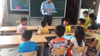  Lớp học đặc biệt ở làng bè hồ Dầu Tiếng