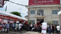 Agribank Trà Vinh và Công ty TATA hỗ trợ khách hàng vay vốn đầu tư máy móc, thiết bị