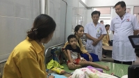 Hà Nội: Vì sao hơn 100 trẻ bị ngộ độc thực phẩm?