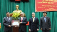 Thừa Thiên – Huế đón nhận huân chương Lao động hạng nhất do nước CHDCND Lào trao tặng