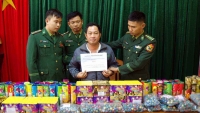 Hà Tĩnh: Bắt đối tượng buôn pháo từ Lào về chơi Tết