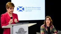 Giám đốc Y tế của Scotland từ chức vì vi phạm lệnh cấm ra đường