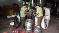 Hà Nội: Phát hiện hàng chục keg bia 