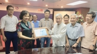 Bảo tàng Báo chí Việt Nam tiếp nhận hiện vật từ Tổng Biên tập cao tuổi nhất làng báo Việt Nam
