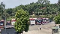 Hà Nội: Hàng loạt bãi xe có dấu hiệu hoạt động không phép tại phường Long Biên